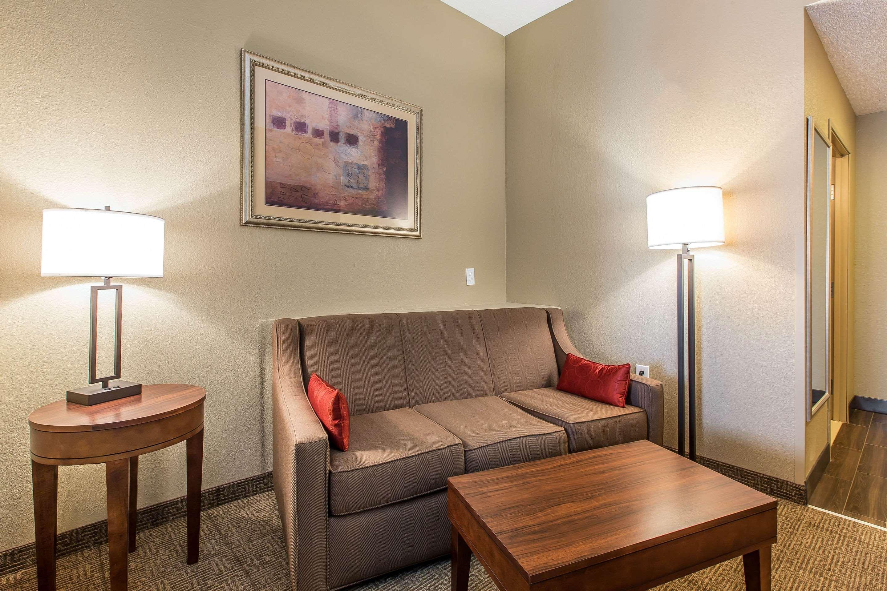 Comfort Suites Oxford I-20 Exit 188 Exterior foto