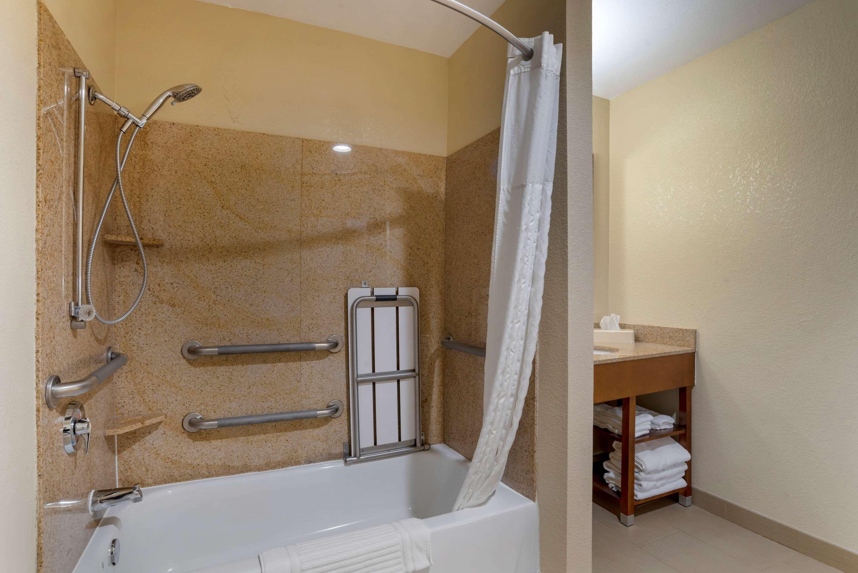 Comfort Suites Oxford I-20 Exit 188 Exterior foto